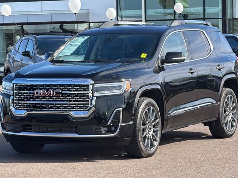 Used 2023 GMC Acadia Denali w/ Black Diamond Edition image 8