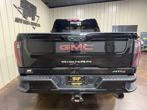 Used 2025 GMC Sierra 2500 AT4 w/ AT4 Premium Plus Package AWD/4WD image 8