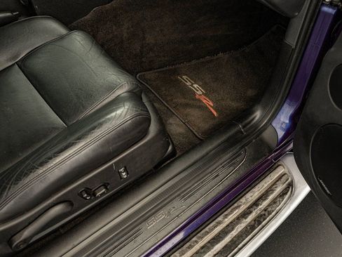 Used 2004 Chevrolet SSR w/ Preferred Equipment Group RWD image 38