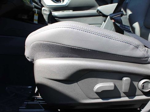 Used 2025 Subaru Forester Limited image 17