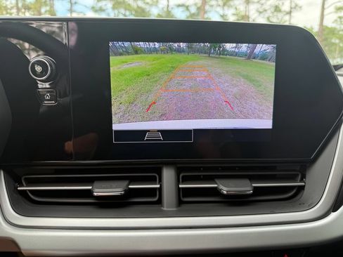 New 2026 Chevrolet Trax LS w/ LS Convenience Package FWD image 19