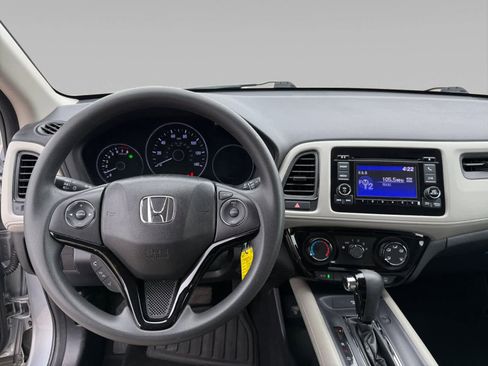 Used 2019 Honda HR-V LX image 10