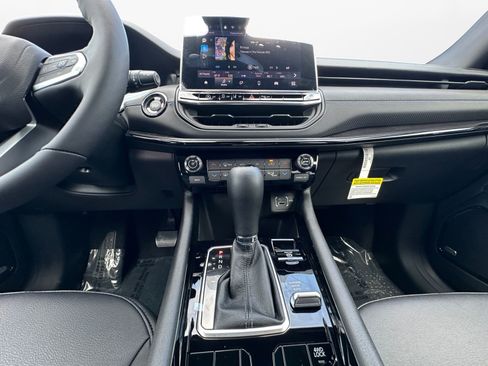 New 2025 Jeep Compass Limited w/ Sun & Sound Group AWD/4WD image 11