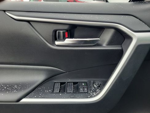 Used 2024 Toyota RAV4 XLE image 17