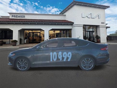 Used 2017 Ford Fusion SE w/ Equipment Group 201A image 5