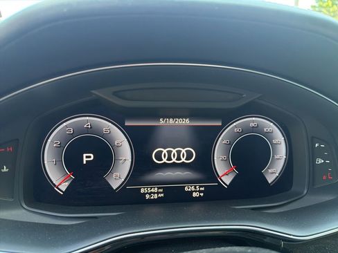 Used 2020 Audi Q8 Prestige w/ Prestige Package AWD/4WD image 2