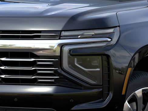 New 2025 Chevrolet Suburban Premier w/ Sun And Tow Package image 10