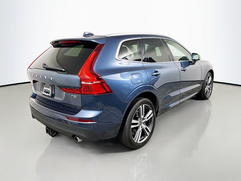 Used 2021 Volvo XC60 T5 Momentum image 4