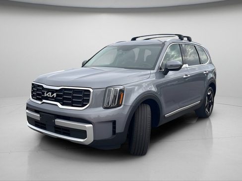 Used 2025 Kia Telluride S AWD/4WD image 17