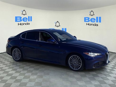 Used 2017 Alfa Romeo Giulia Ti w/ TI Lusso Light Wood Package image 6