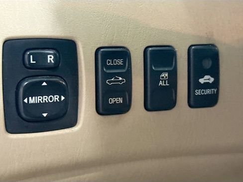 Used 2006 Toyota Solara SLE image 11