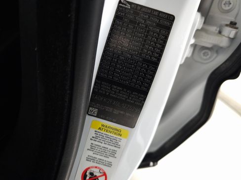 Used 2020 Jaguar E-PACE Base image 34