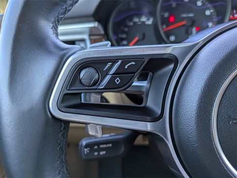 Used 2018 Porsche Macan image 23