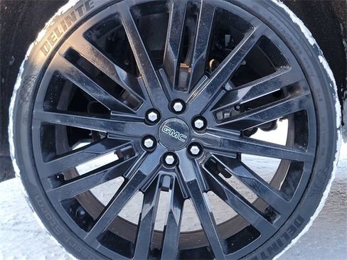 Used 2021 GMC Yukon XL Denali w/ Denali Ultimate Package image 12