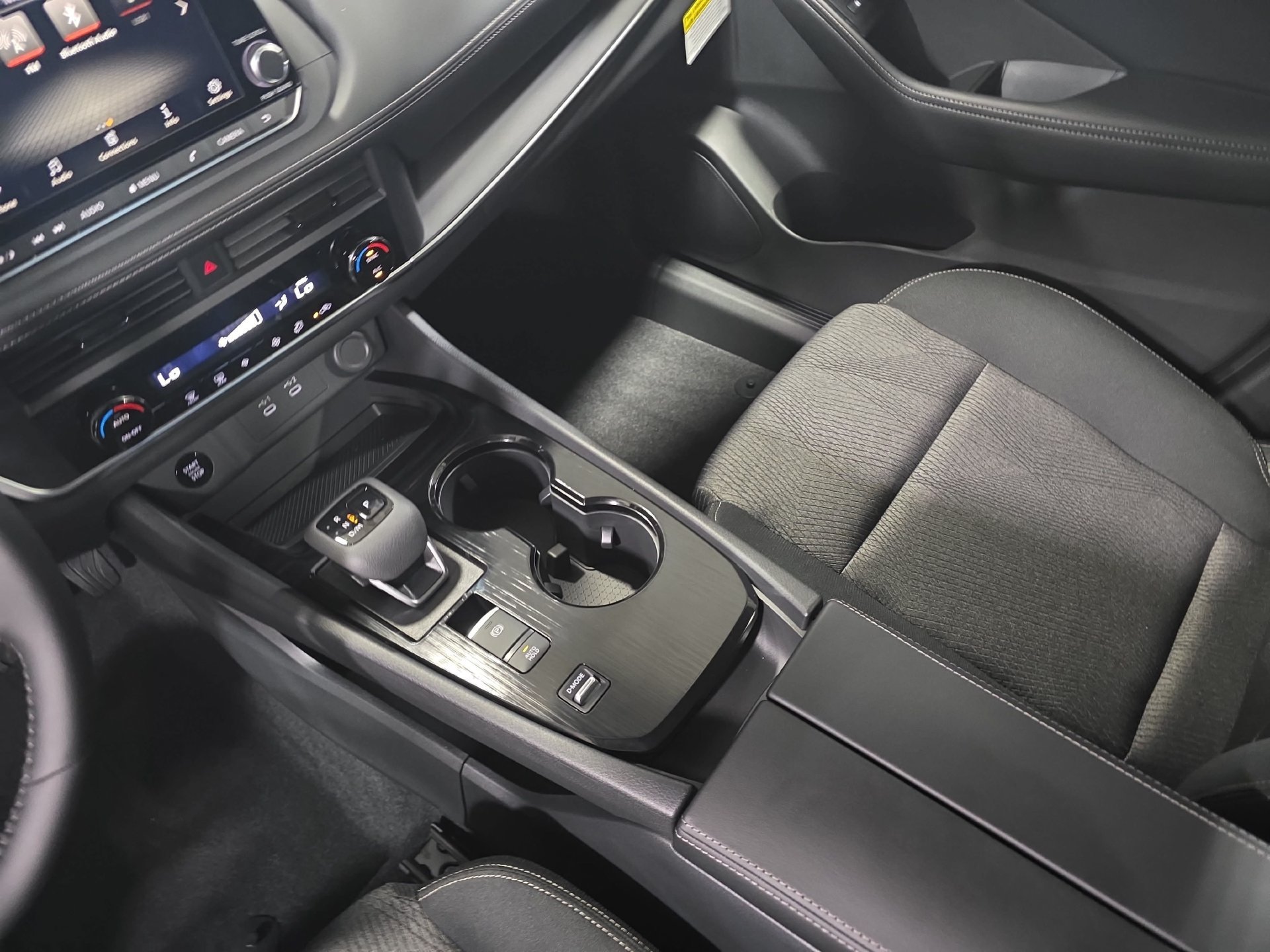 New 2026 Nissan Rogue SV FWD image 25