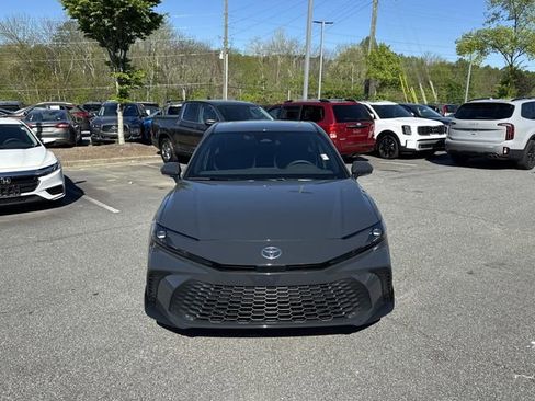 Used 2026 Toyota Camry SE image 2