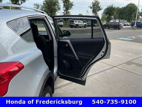 Used 2014 Toyota RAV4 XLE AWD/4WD image 17