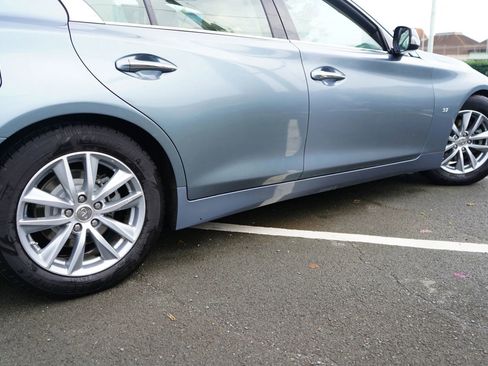 Used 2015 INFINITI Q50 Premium w/ Navigation Package RWD image 5