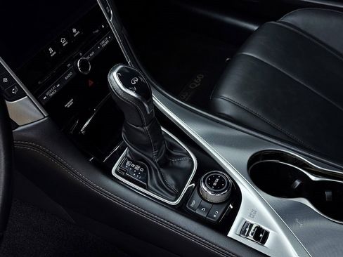 Used 2018 INFINITI Q60 3.0t Luxe image 15