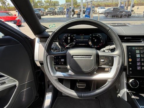 Used 2023 Land Rover Range Rover Long Wheelbase SE image 10