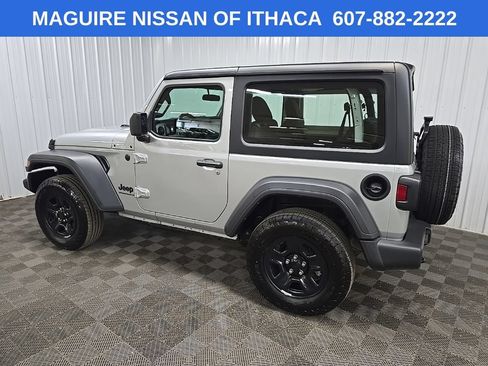 Used 2024 Jeep Wrangler Sport AWD/4WD image 4