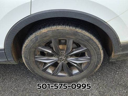 Used 2022 Volkswagen Tiguan SE FWD image 10