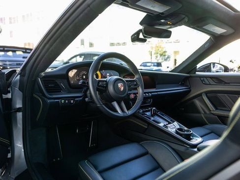 Certified 2025 Porsche 911 Carrera GTS RWD image 4