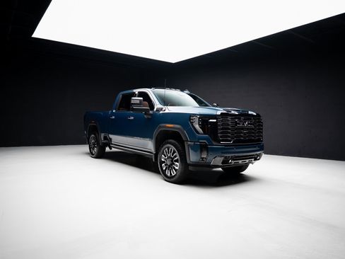 Used 2024 GMC Sierra 2500 Denali Ultimate w/ LPO, GMC Protection Package image 82