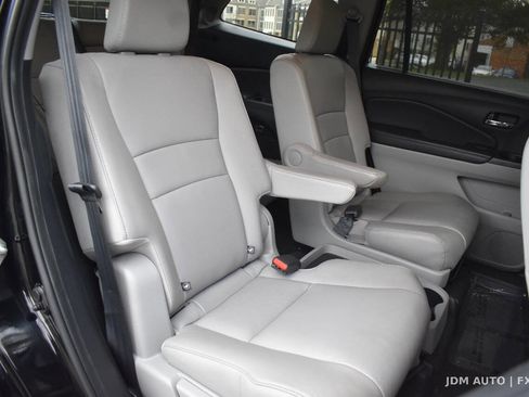 Used 2019 Honda Pilot Touring image 15