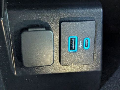 Certified 2022 Ford Explorer XLT w/ Equipment Group 202A image 28