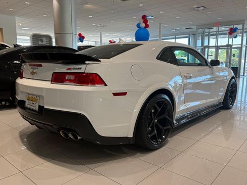 Used 2015 Chevrolet Camaro Z/28 RWD image 2