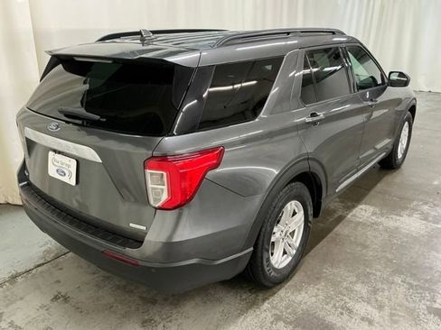 Used 2020 Ford Explorer XLT RWD image 3