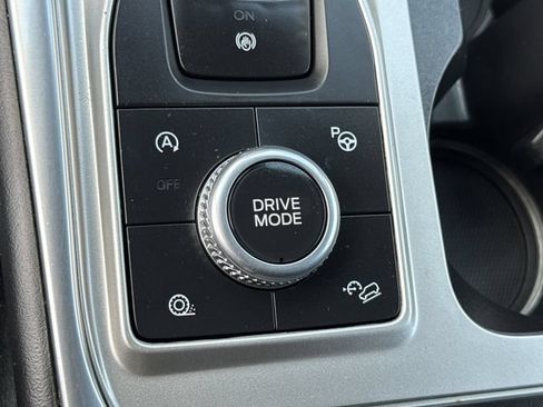 Certified 2020 Ford Explorer Platinum w/ Premium Technology Package AWD/4WD image 27