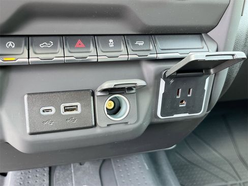 New 2025 Chevrolet Silverado 1500 Custom image 34