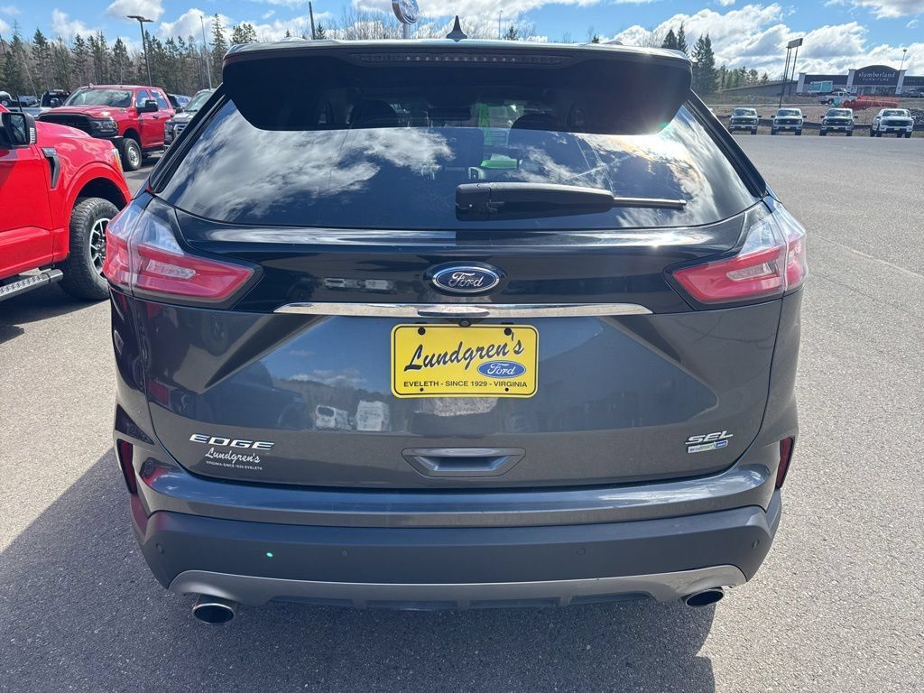 Used 2019 Ford Edge SEL w/ Cold Weather Package AWD/4WD image 2