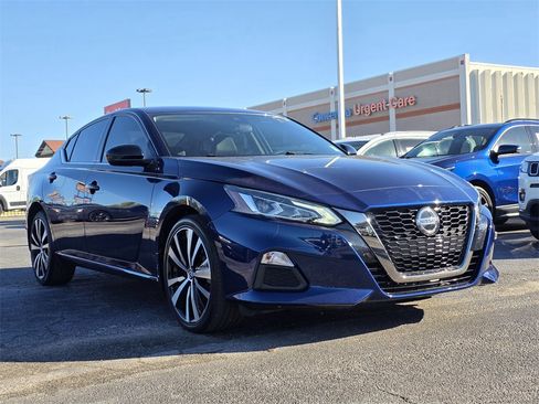Used 2022 Nissan Altima 2.5 SR image 3