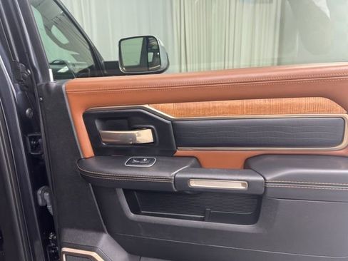 Used 2022 RAM 3500 Limited AWD/4WD image 19