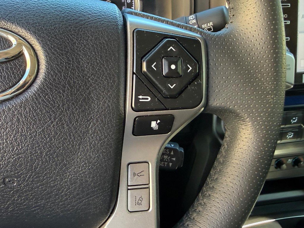 Used 2022 Toyota 4Runner Limited AWD/4WD image 19