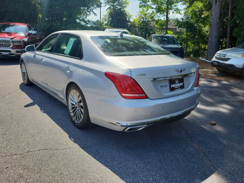 Used 2018 Genesis G90 5.0 Ultimate RWD image 7