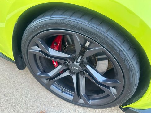 Used 2020 Chevrolet Camaro SS image 6