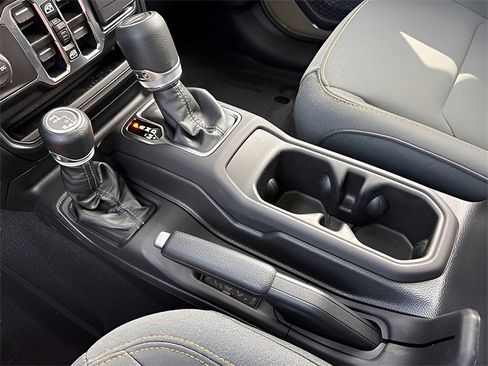 New 2025 Jeep Gladiator Sport image 20