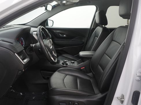 Used 2024 GMC Terrain SLT image 16