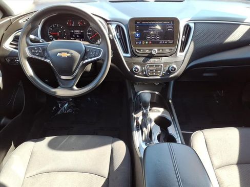 Used 2024 Chevrolet Malibu LT FWD image 9