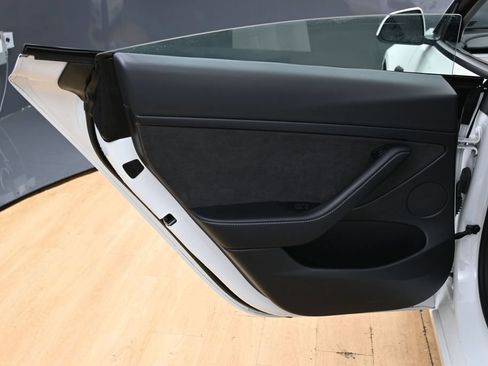 Used 2023 Tesla Model 3 Standard Range RWD image 42