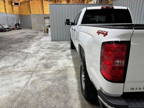 Used 2019 Chevrolet Silverado 2500 W/T AWD/4WD image 9
