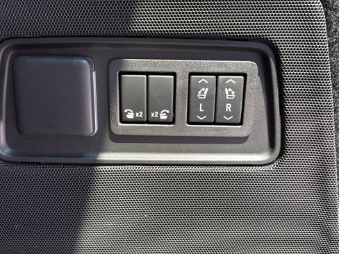 Certified 2024 Cadillac Escalade Premium Luxury w/ LPO, Floor Liner Package AWD/4WD image 32