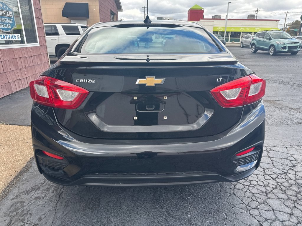 Used 2017 Chevrolet Cruze LT w/ RS Package FWD image 4