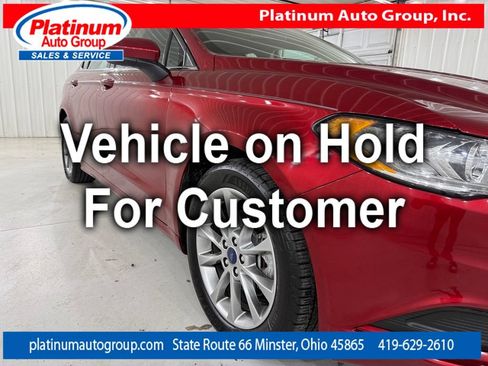 Used 2017 Ford Fusion SE w/ Fusion SE Technology Package FWD image 45