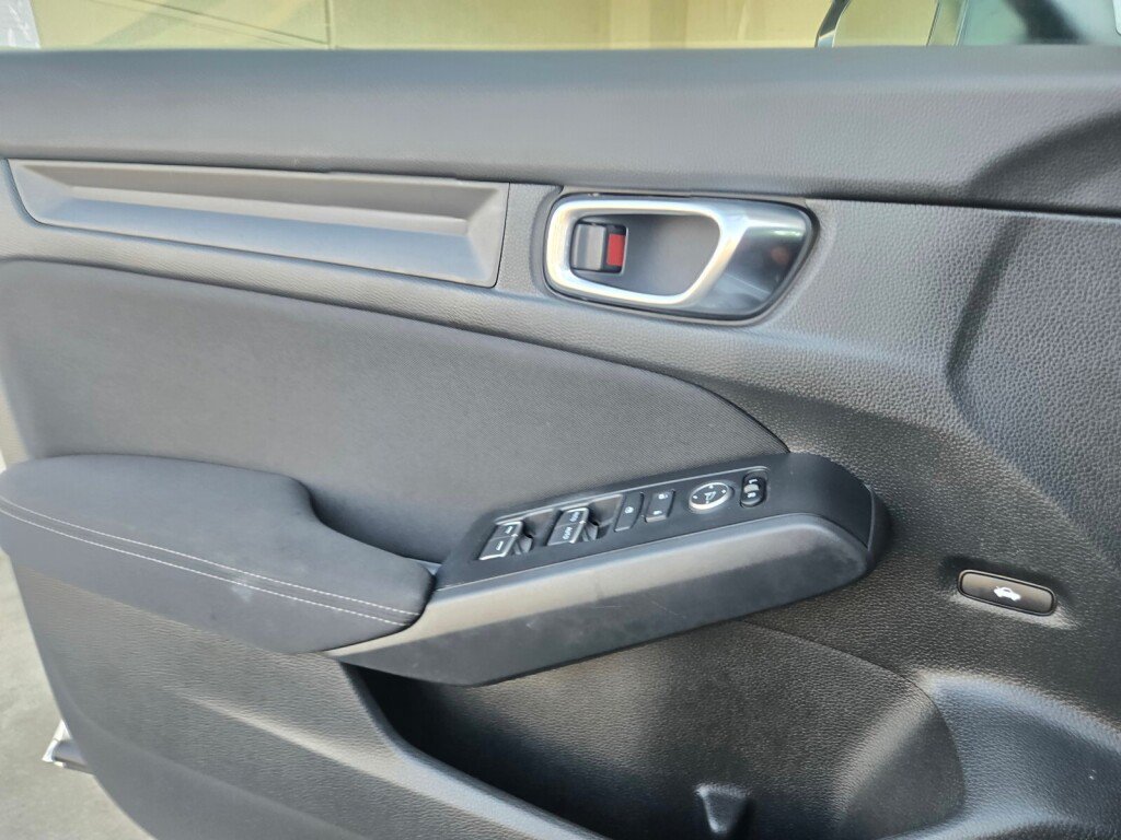 Certified 2025 Honda Civic LX image 18