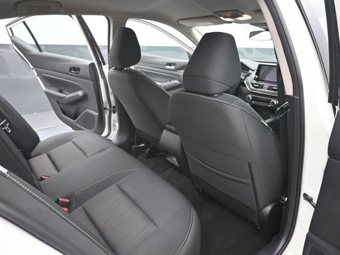 Used 2025 Nissan Altima 2.5 SV FWD image 10